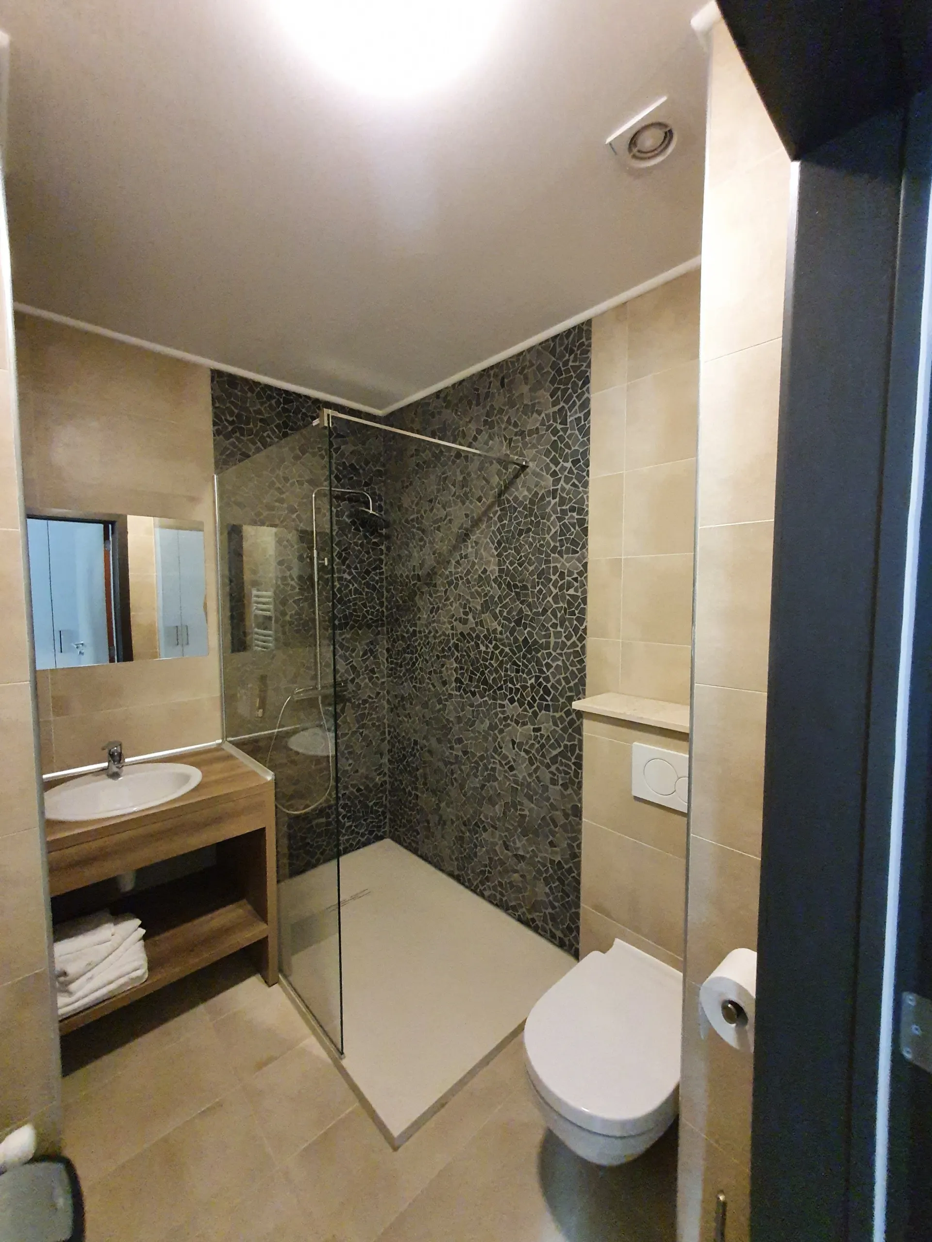 Cameră Dublă Deluxe — foto 5